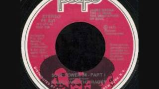 1970's old school funk: Maceo & The Macks "Soul Power 74" chords