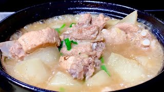 When stewing white radish pork ribs soup, remember not to blanch the water, teach you a trick