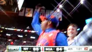 Chauncey Billups 3pt. in D.Wade's EYE (Knicks vs. Heat 2/27/11)
