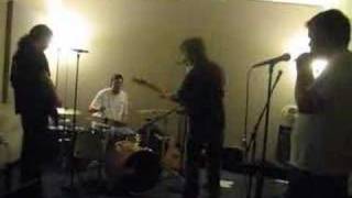 No Hay Banda - Without any Sound