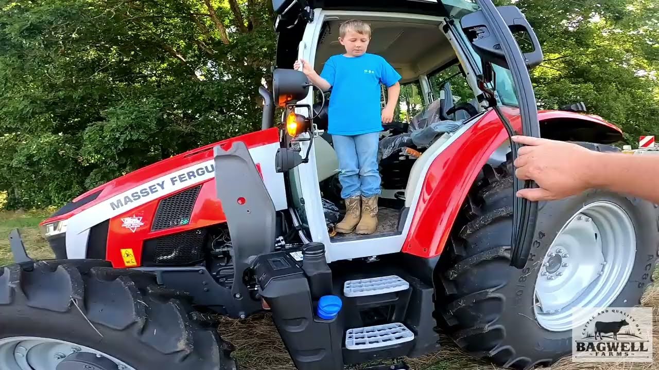 Massey Ferguson 5S 135 Demo Mowing Hay
