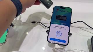 「ADATA URBAN TAPSAFE」のロックをスマートフォンで解除