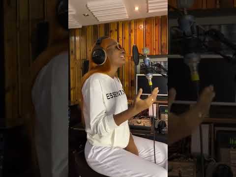 Telma Lee - Tanto Amor ( Studio performance )