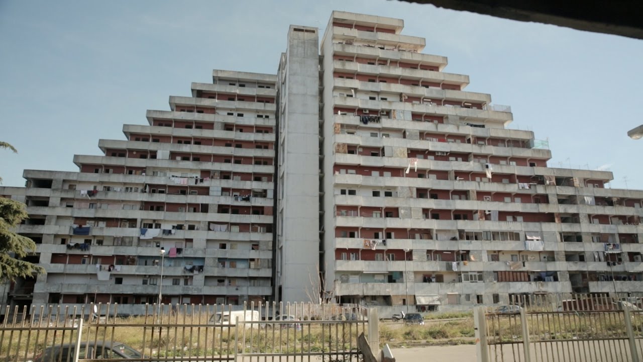 Gli ultimi abitanti delle Vele - eng subs