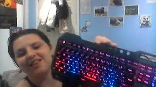 UNBOXING MY NEW KEYBOARD AND MOUSE!!!!