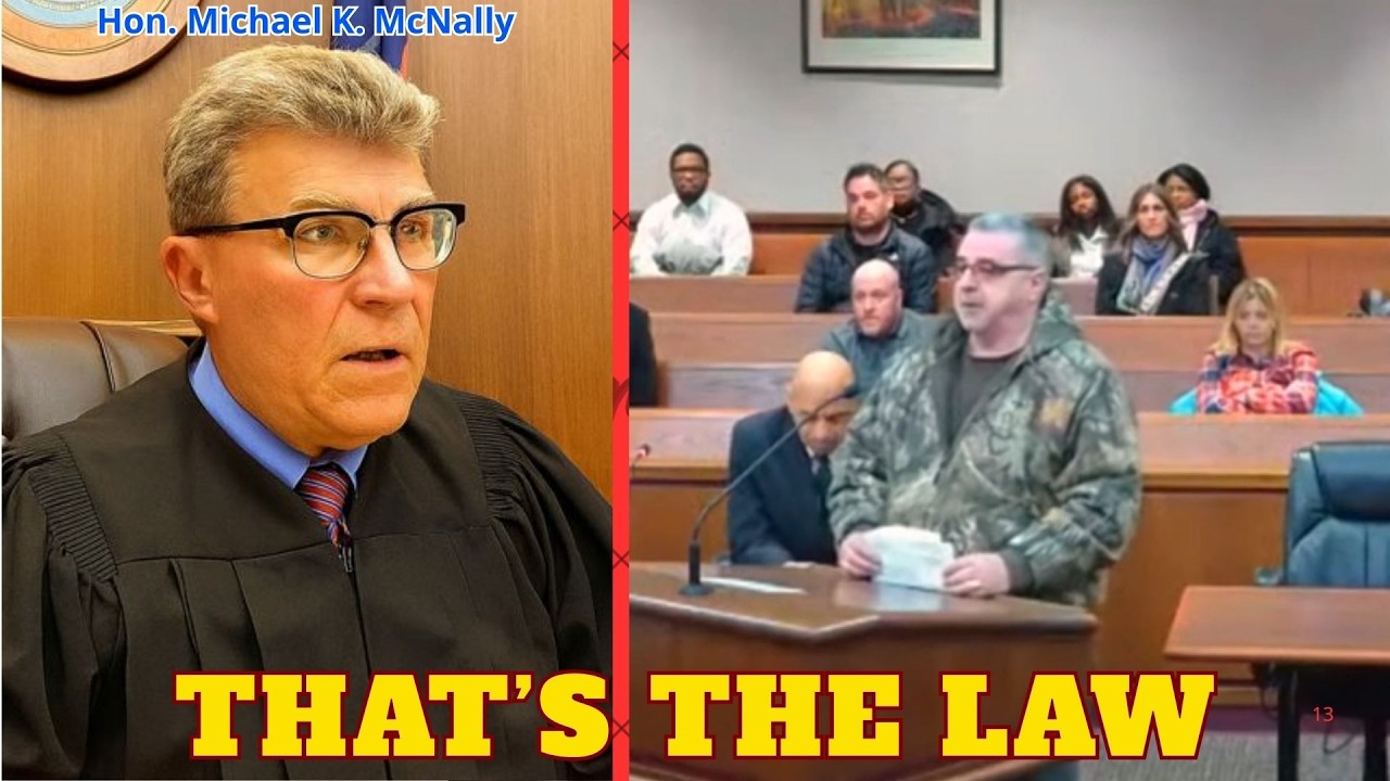 Судья МакНэлли обращается к подсудимому: «Проявите ко мне уважение».