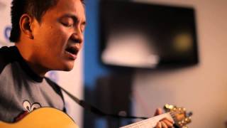 Ebe Dancel - Prom [Live At The Boardroom] chords