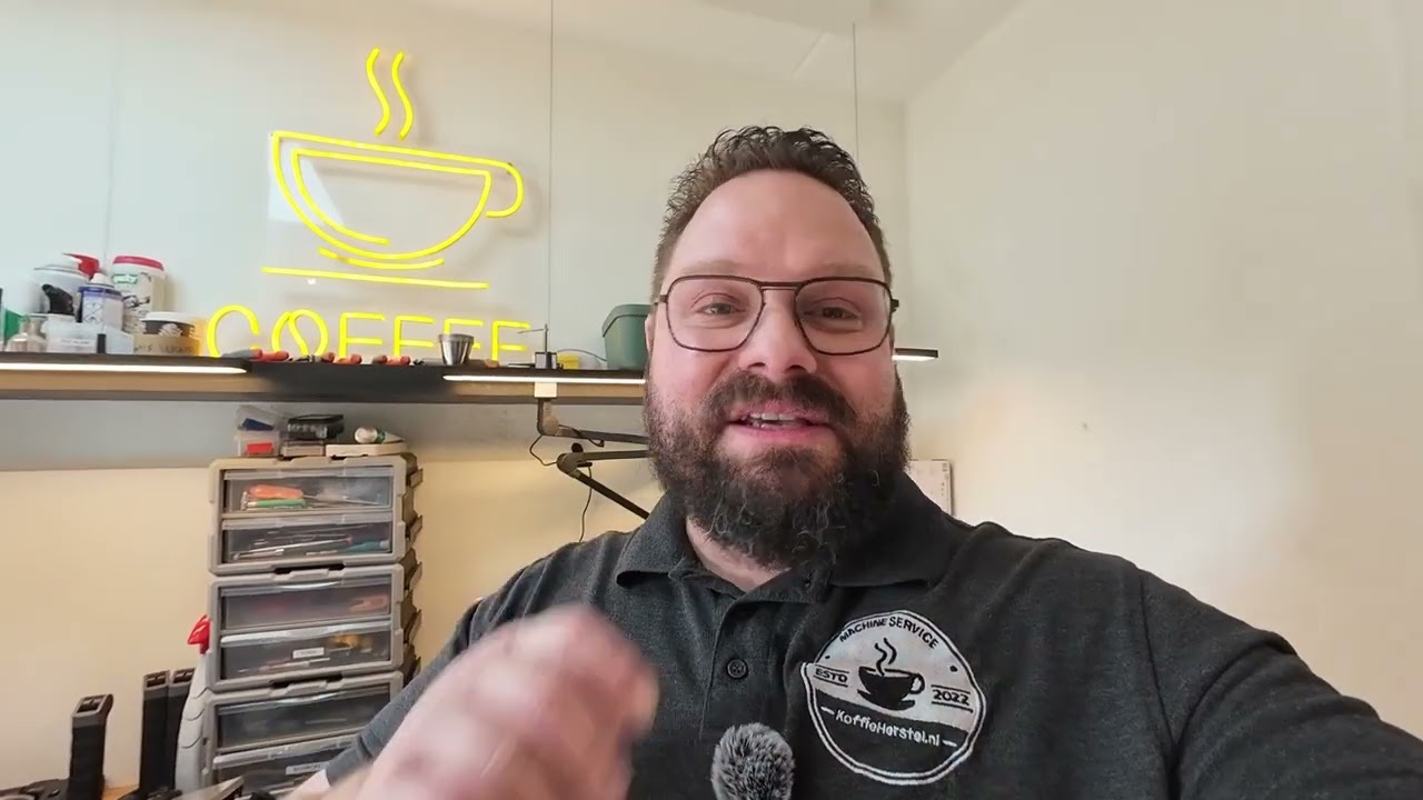 Kleine reparatie aan een Jura J9.3. + 1 video verwijderd van het kanaal maar deze komt weer terug.