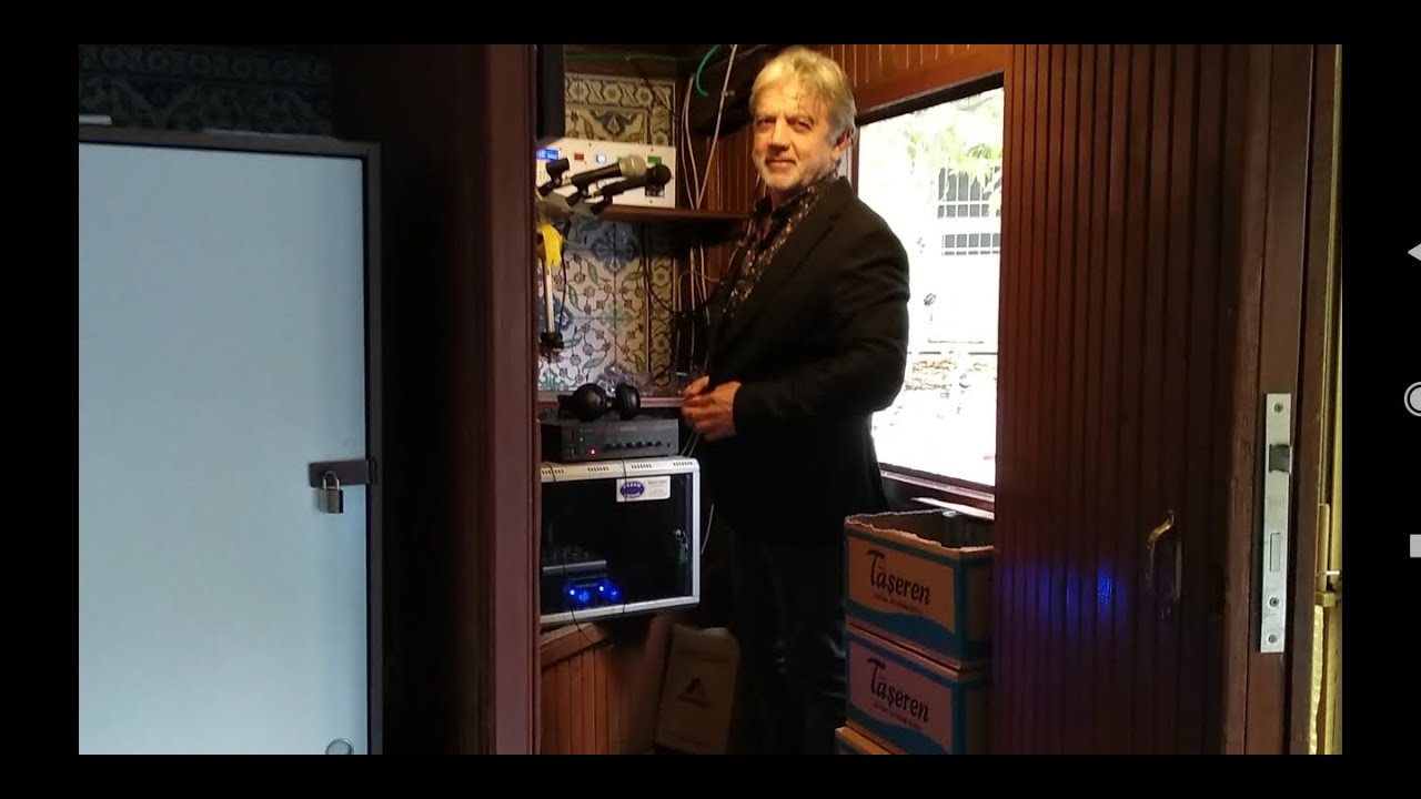 Osmanağa Camii 05.11.2020 perşembe merkezî öğlen ezanı, okuyan Rüşan YAKAR