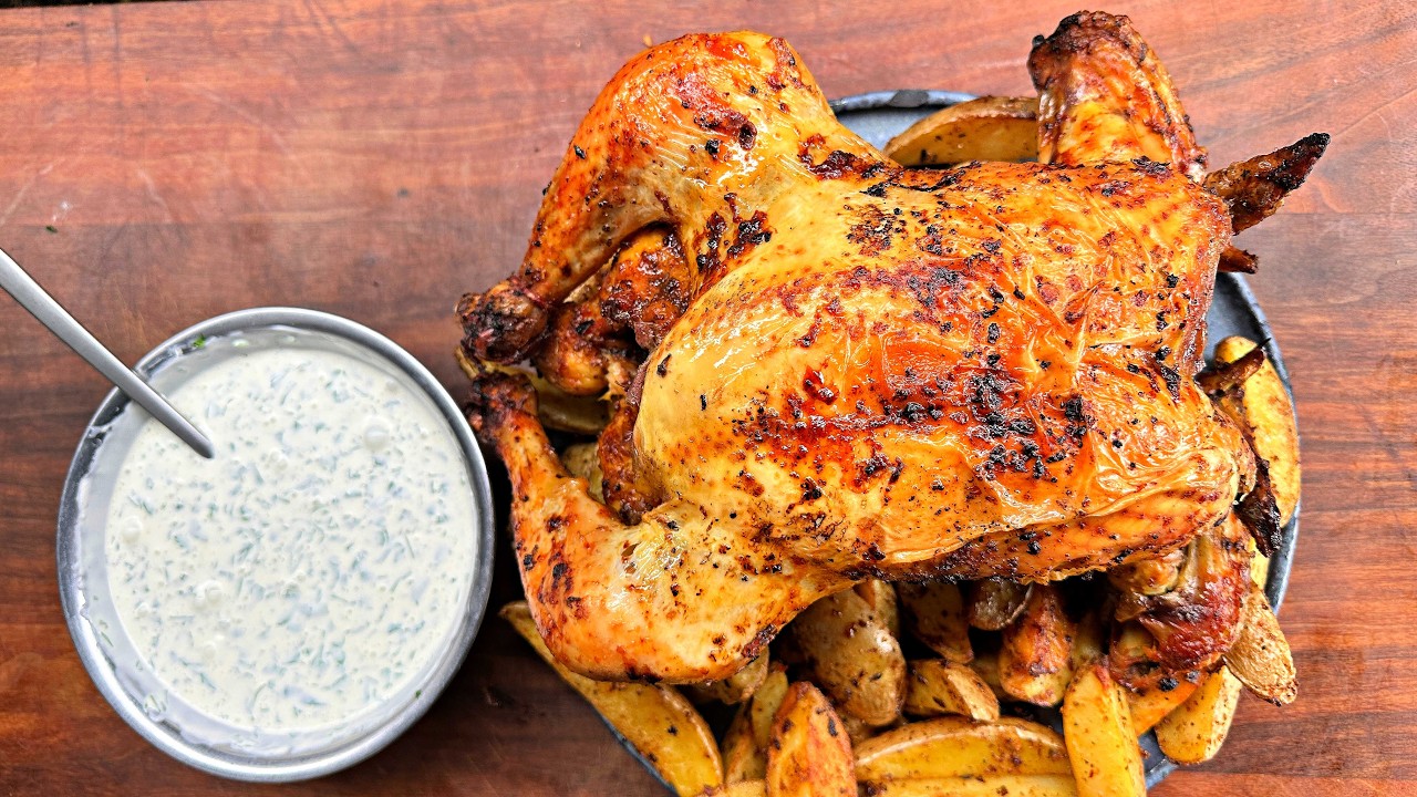 GRILLHÄHNCHEN VOM DREHSPIEß - super saftig mit Beilagen