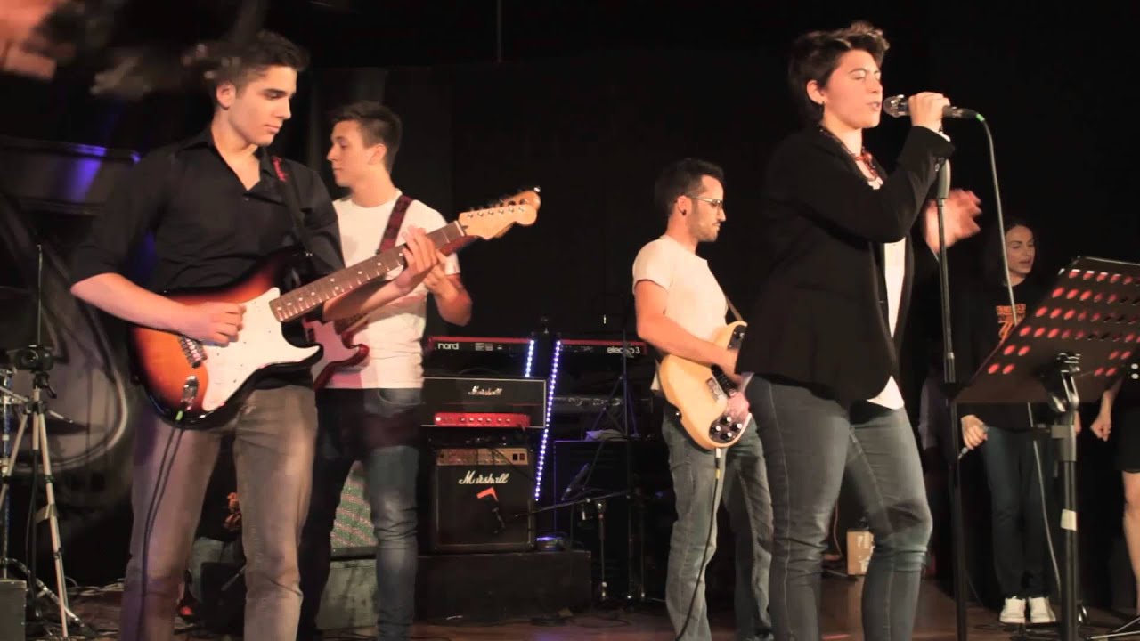 Seven Notes School Final Show 2014: Another one bites the dust Queen