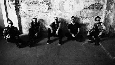 Avenged Sevenfold - Roman Sky (Live At The Grammy Museum) Pät95