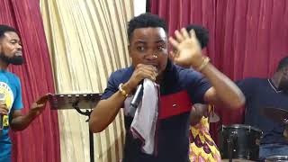 Minister Wonder - Inspirational Worship - Powerful Local Worship Medley