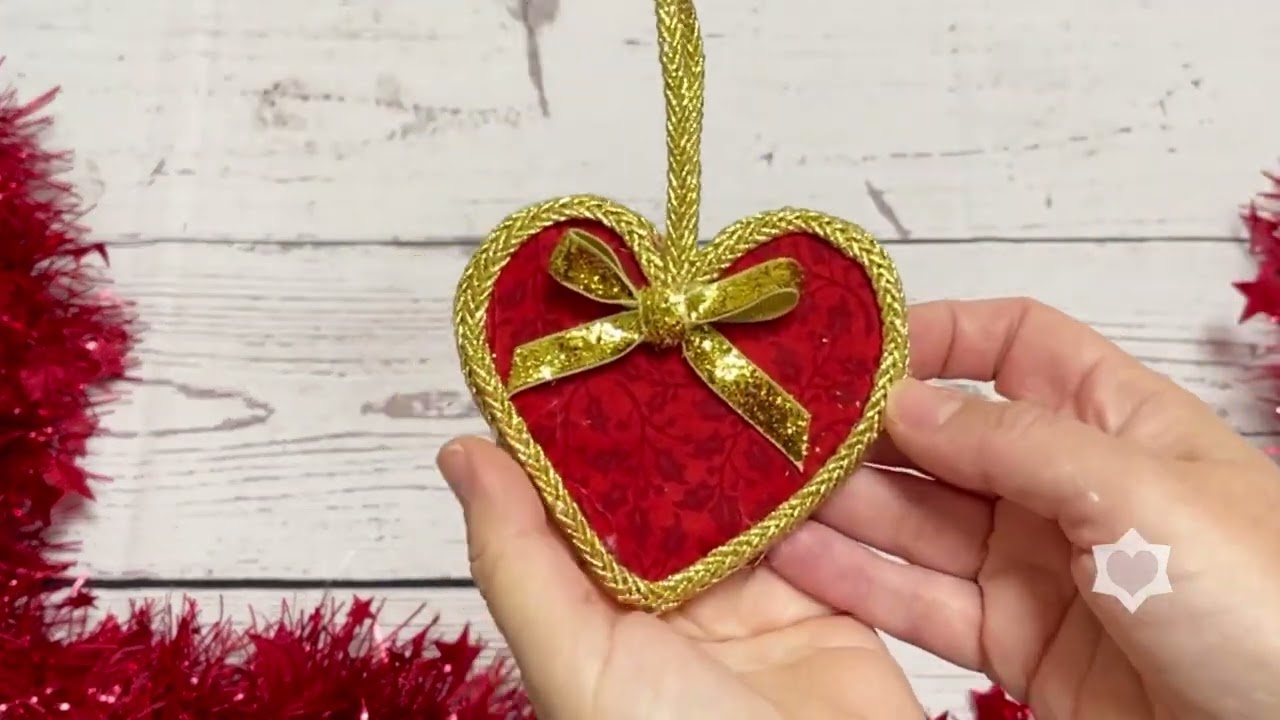 Liitrton 15 Decorazioni A Forma Di Cuore Per Albero Di Natale E San Valentino – Plastica Lucida, 4,5 Cm, Con Corda Per Appendere