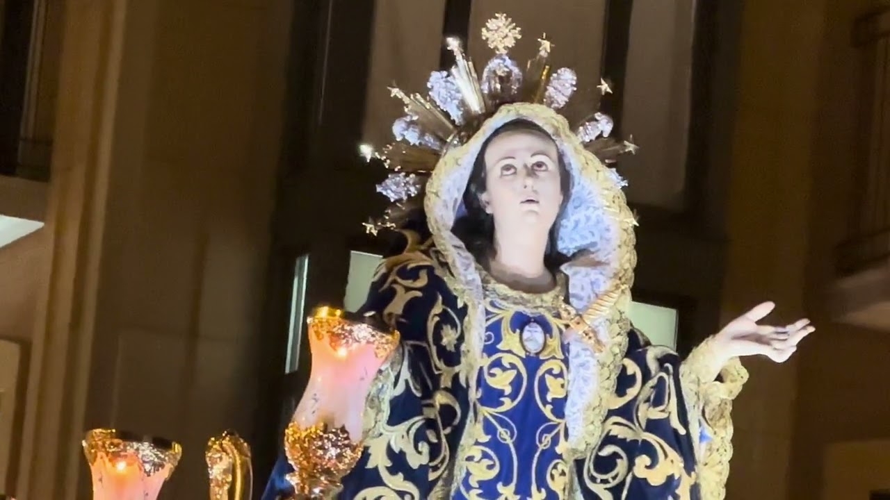 Virgen de los dolores de aguilas por calle traperia a sones de patronato musical 