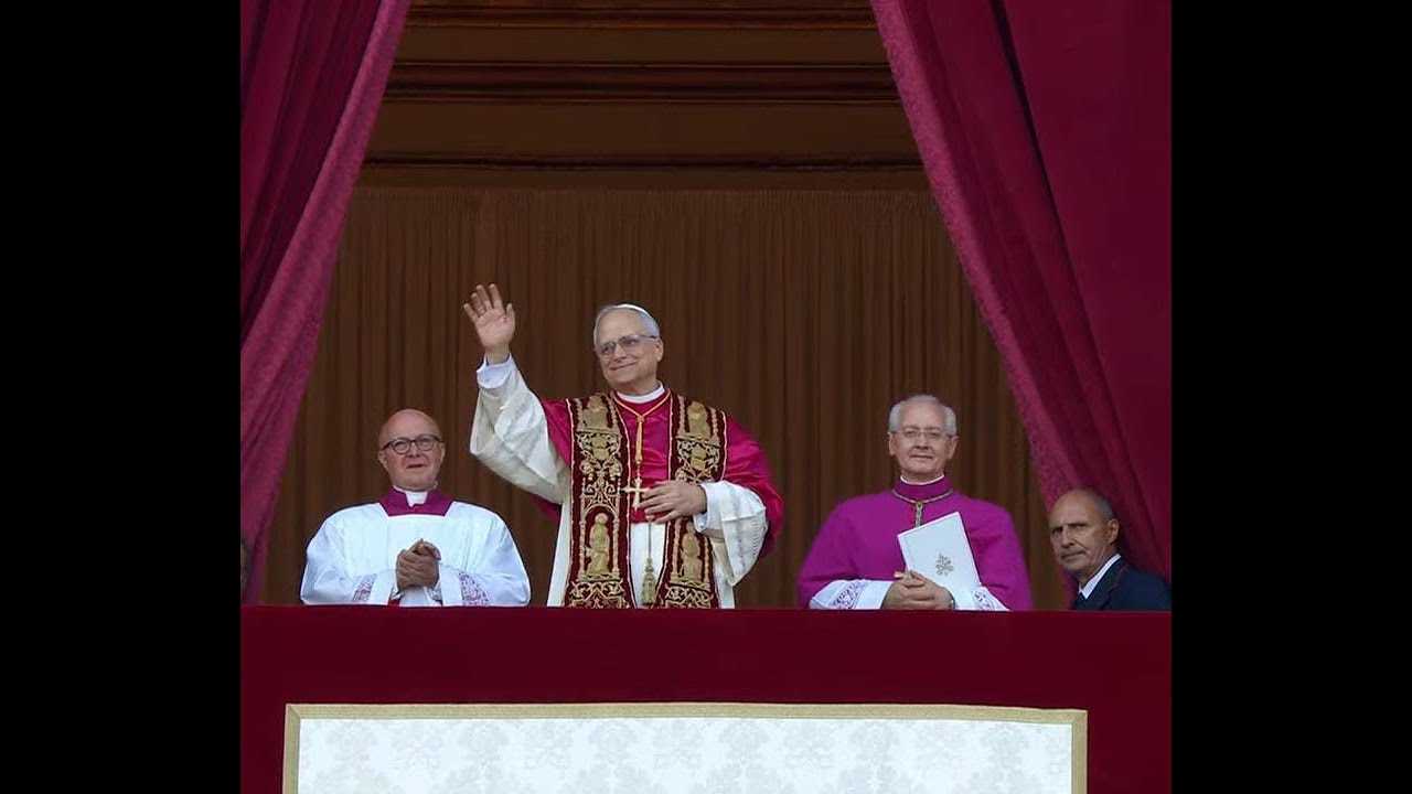 Primeras palabras del PAPA LEÓN XIV