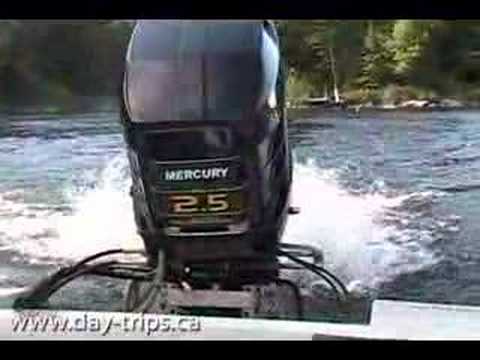 Mercury 2.5 EFI Outboard Race Motor on Charger - YouTube