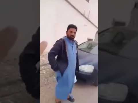ضبط شخص يتسوّل أمام المسجد طالبا الرحمة.. لكنه يمتلك سيارة “Golf 5”  
