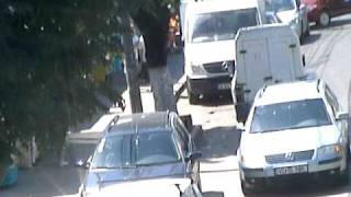 Autorii Furtului A 10.000 Lei Dintr-Un Auto Identificati Cu Ajutorul Camerelor Video