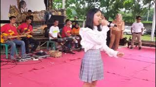 Amel || Anak Yang Malang