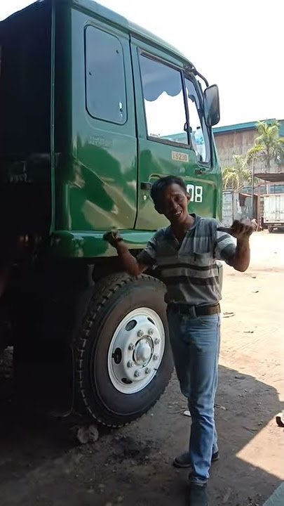 story wa sopir  ' Pacarmu ganteng...?  Ra iso nggiring rodho???  ijolne teloooo '