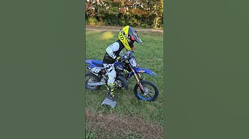 8 Year Old Kid Starting yz 65. #Shorts #moto #dirtbike