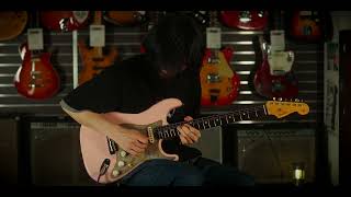 FENDER CUSTOM SHOP Limited Edition Tyler Bryant “Pinky