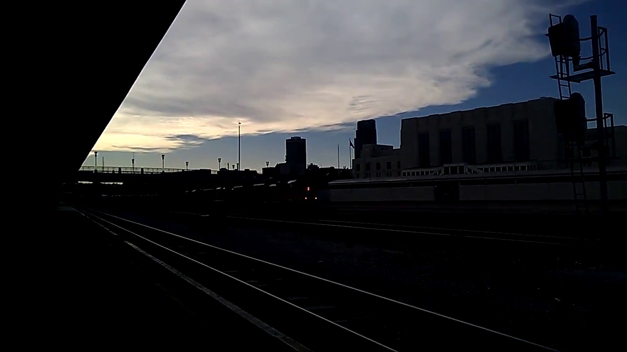 Union Pacific ACe leads mixed freight through Omaha in June 2016