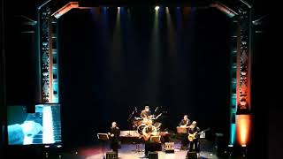 Montevideo Retro Rock - "Here Comes The Sun" (G. Harrison) screenshot 5