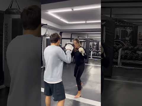 Boxing training is unstable#16 #ai #boxing #funny #training #shorts #youtubeshorts