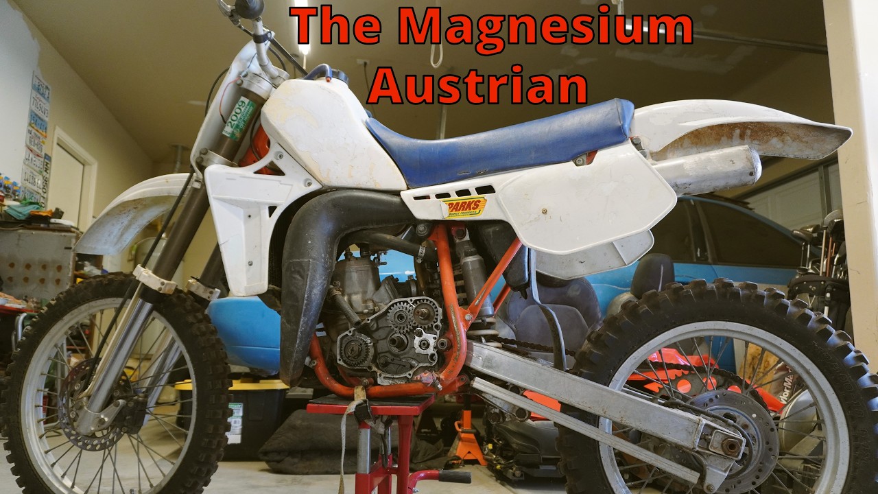 Rebuilding an Enduro Legend | KTM MX250 Part 1 - YouTube