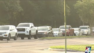 Smiles, long lines of traffic as St. Johns County students head back to school