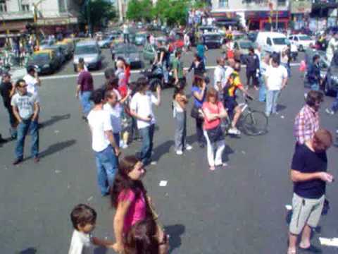 David Colthard driving on Av. 9 de julio Buenos Aires Argentina in his RB1, Red Bull Team