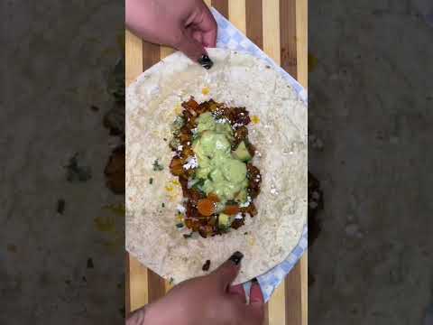 Video: Come piegare le tortillas (con immagini)
