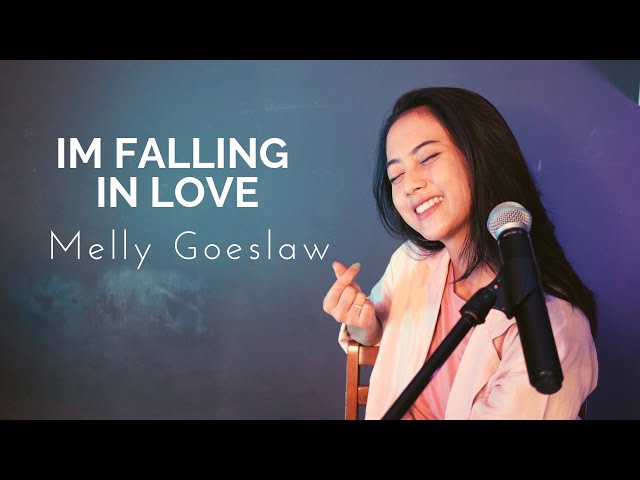 I'M FALLING IN LOVE (MELLY GOESLAW) - MICHELA THEA COVER class=