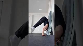 Pike Press Wall Press to Handstand