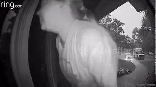 Doorbell cam catches moment woman slips and smacks door by Newsflare VIP 267 views 4 years ago 11 seconds