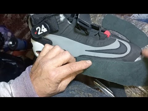 How to patch a torn toe with yellow glue