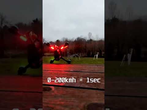 Разгон FPV дрона до 200 км/ч за секунду.