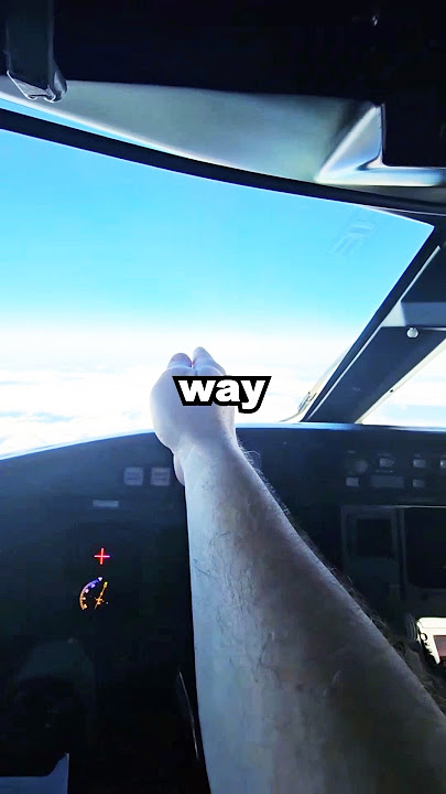 Plane Flying Diagonally! ✈️