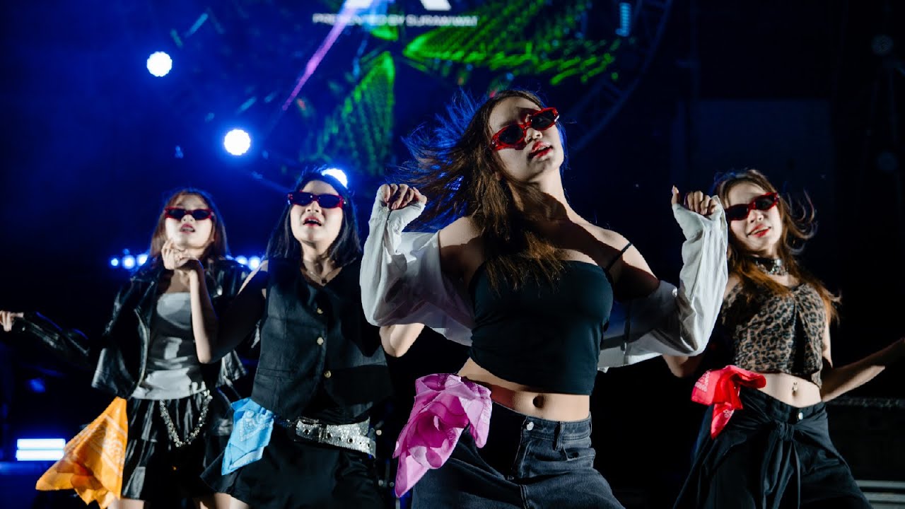 WAVE X FEST Presented by SURAWIWAT - Cover Dance SWS ELITE - YouTube