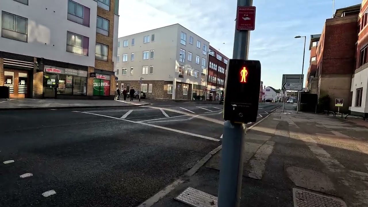 Virtual Walk - Farnborough Main Station To Town Centre Shops - December 2025 | kittikoko