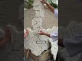 這種輕到能單手拎的 “石頭” 10分鍾就能讓牆面變成石頭背景牆 重量只有真石的 1/10 卻有自然斷裂的肌理 比瓷磚更有層次 #商業空間設計 #牆面裝飾 #民宿改造 #裝修設計 #裝修靈感