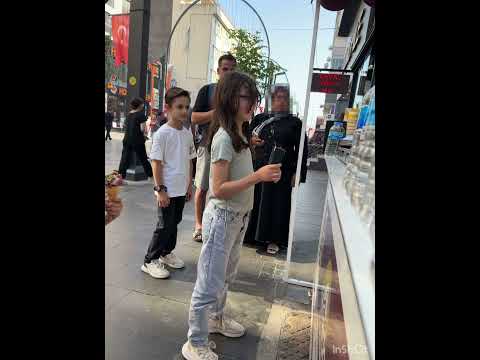 بياع البوظة ب اسطنبول جننها ل س بال بوظة
