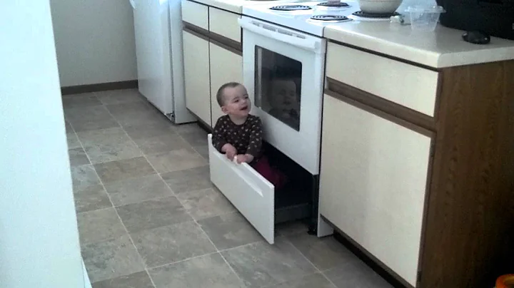 Olyvia and the oven door