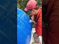 Cách lắp đầu hút máy bơm vào bồn chứa thuốc