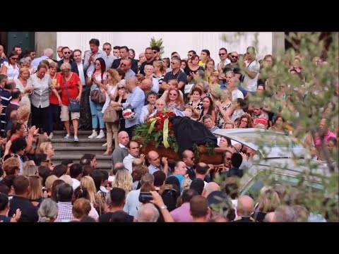 Torre Del Greco, I Funerali Della Madre Morta Nella Strage Del Pollino