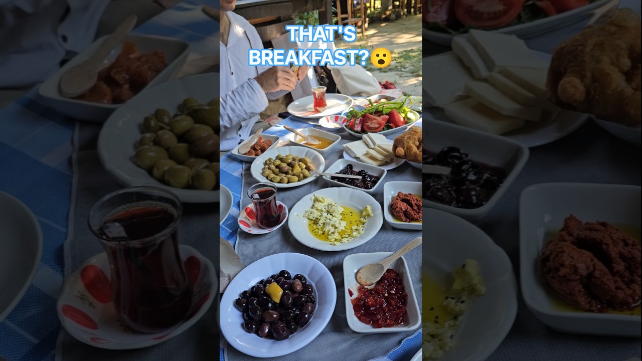 😋NOM NOM! BRUNCH IN TÜRKIYE! SO. MUCH. FOOD.😅