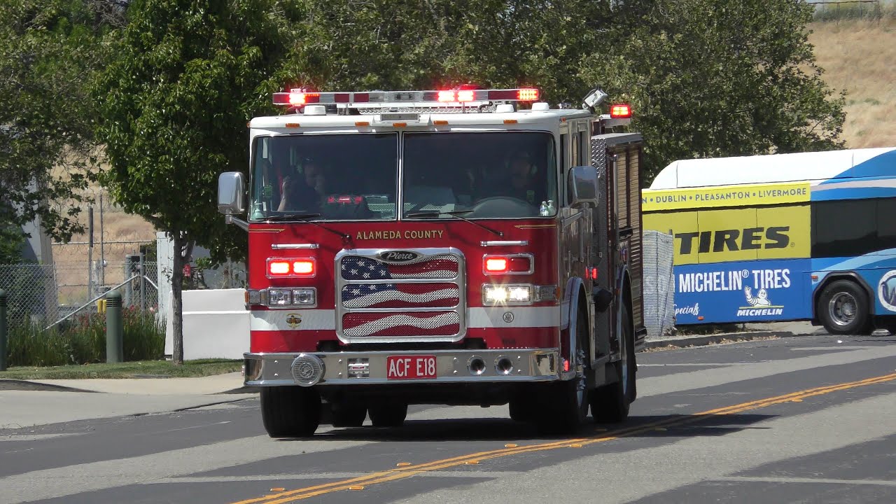 Alameda County Fire Dept. Engine 18 Responding - YouTube