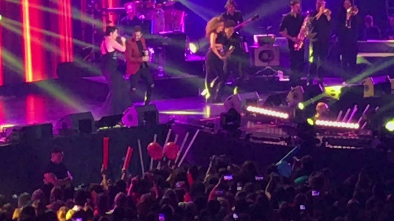Concierto OT El Reencuentro - Rosa Lopez y David Bisbal - Vivir lo nuestro